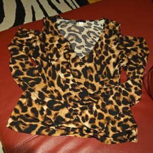 VENUS Animal Print V-Neck Blouse